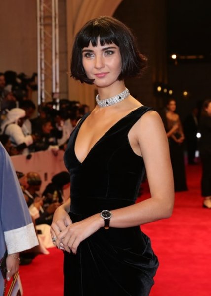 Tuğba Büyüküstün IMDB sıralamasında Türkiye'nin gururu oldu