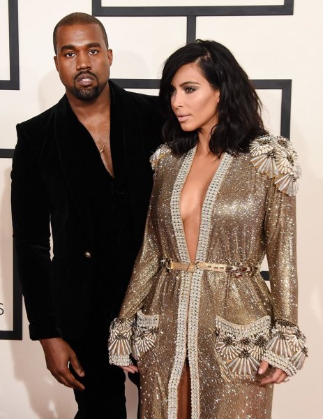 Kim Kardashian'dan eşi Kanye West'e destek