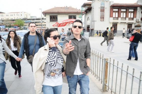 Ameliyatla erkek olan oyuncu Rüzgar Erkoçlar sessizliğini bozdu