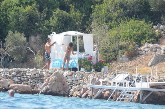 Berrak Tüzünataç ve Kenan İmirzalıoğlu Marmaris'te tatilde