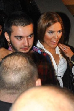 Helin Avşar'dan yaş gününe özel frikik