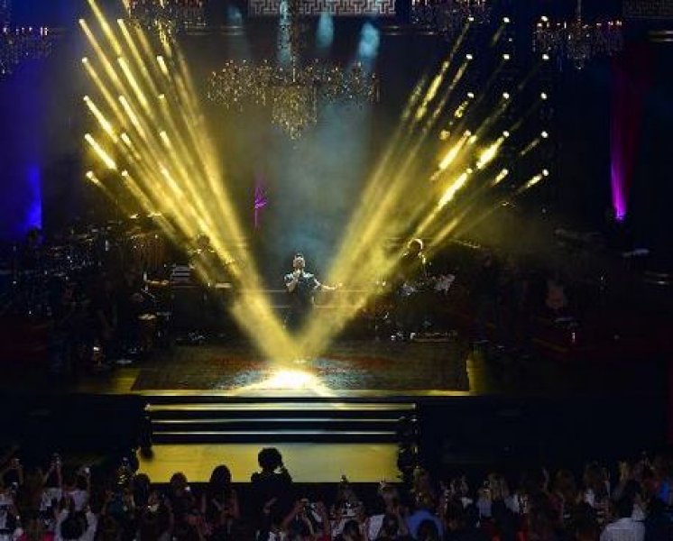 Yağmur altında Tarkan konseri