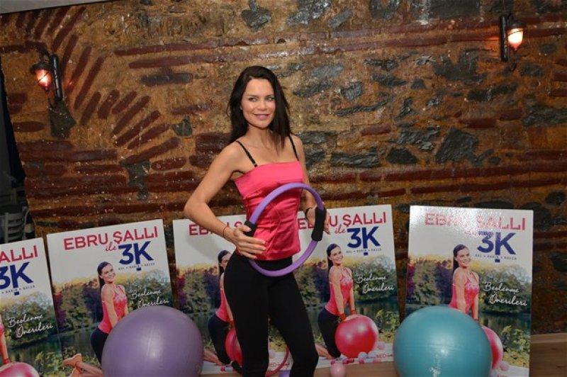 Ünlü manken Ebru Şallı'dan 3K tüyoları