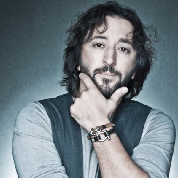 Ünlülerden Kayahan paylaşımları