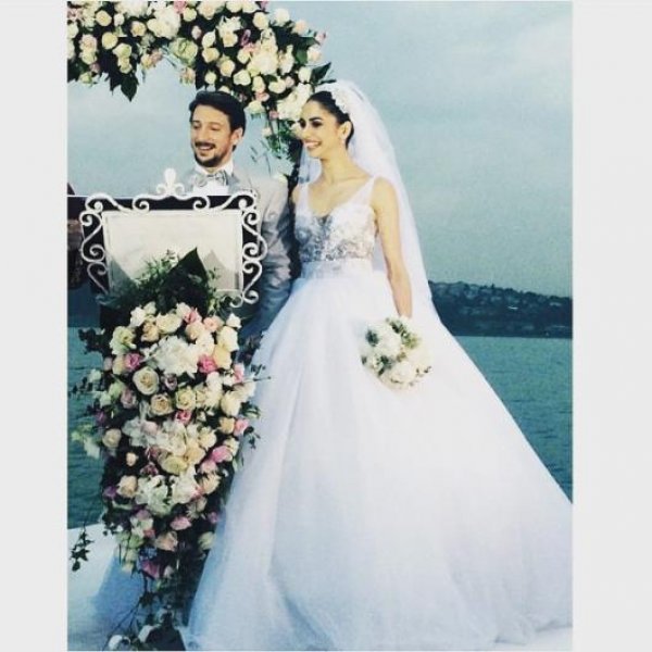 Engin Hepileri ile Beyza Şekerci evlendi