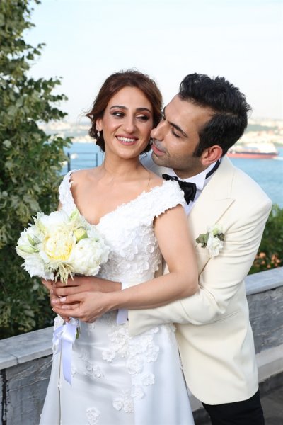 Derya Karadaş ve Haki Biçici'nin düğününe ünlü akını