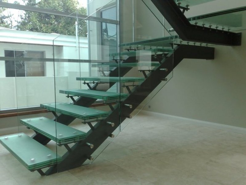 Tasarımlarıyla göz dolduran ilginç merdivenler