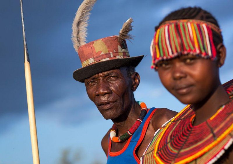 Afrika kabilelerinden renkli aksesuarlar