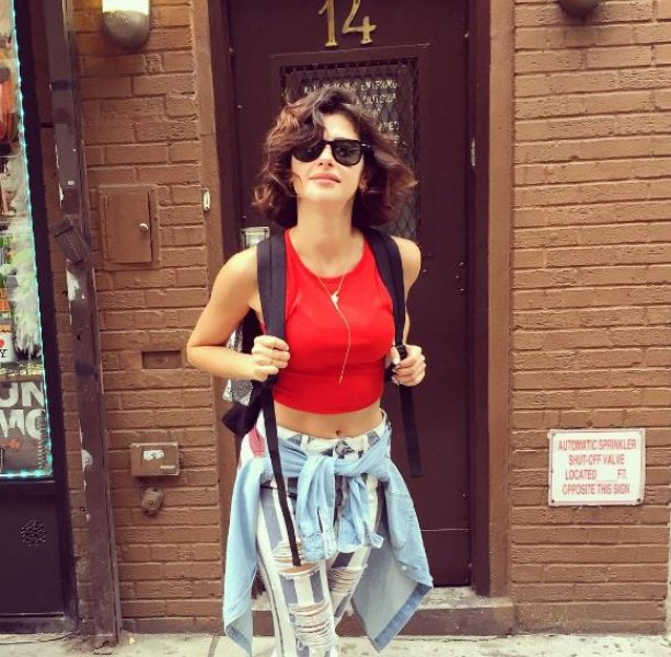 Nesrin Cavadzade sosyal medyaya geri döndü