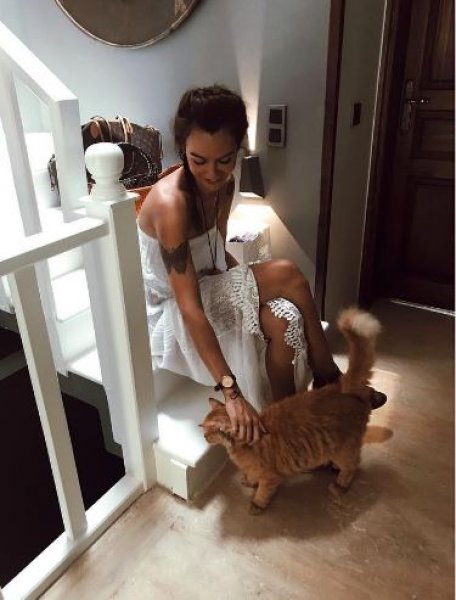 Birce Akalay alyans taktı 