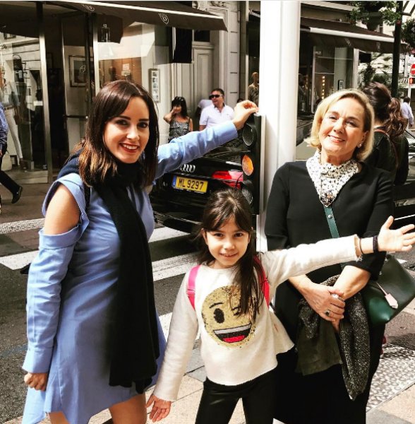 Nazlı Çelik'ten 40 yaş partisi