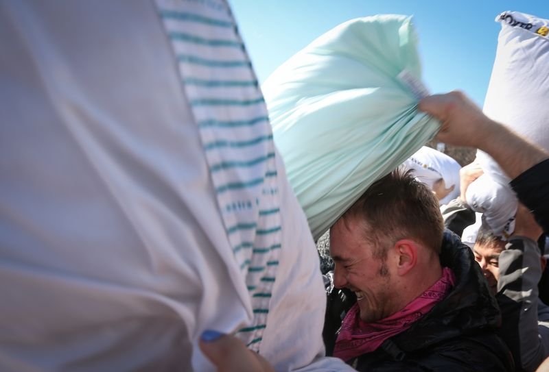 ABD'de Uluslararası Yastık Savaşı Günü kutlandı