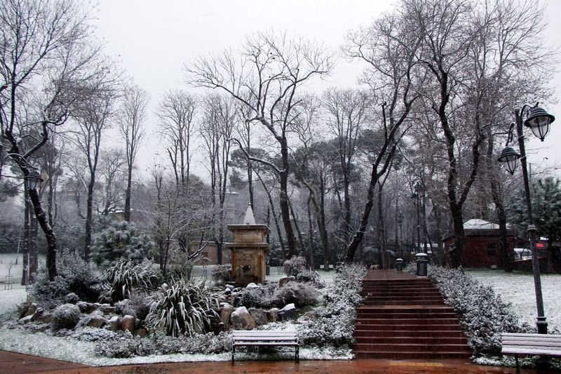İstanbul'da kar yağışı etkili oldu