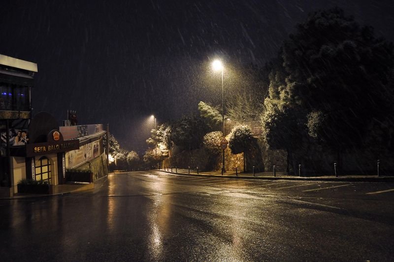 İstanbul'da kar yağışı etkili oldu