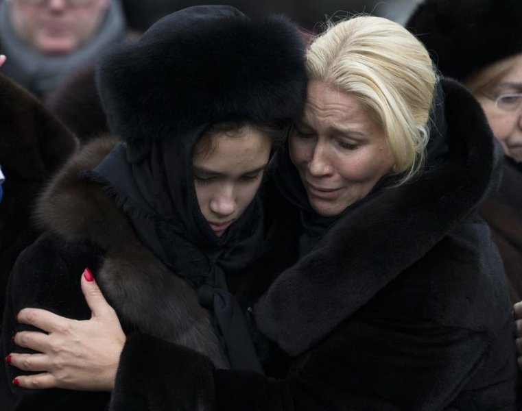Muhalif lider Nemtsov'a veda 