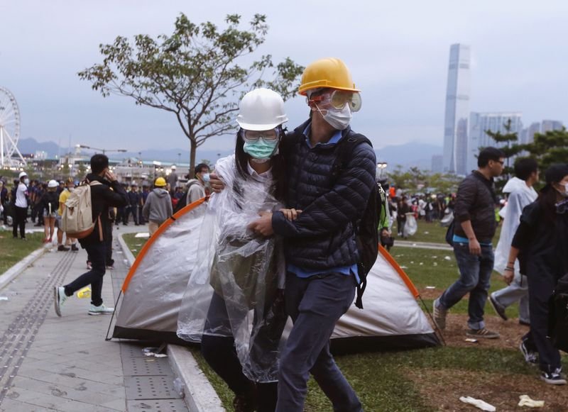 Hong Kong'da eylemlere müdahalenin şiddeti arttı