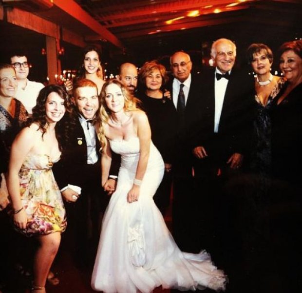 Gökhan Özoğuz ve eşinin bebek sonrası ilk pozu