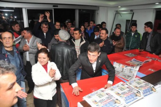 CHP Antalya İl binasına yapılan baskından görüntüler