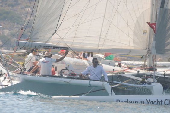 Berrak Tüzünataç ve Kenan İmirzalıoğlu Marmaris'te tatilde