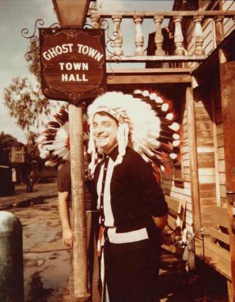 Zeki Müren sergisi açıldı