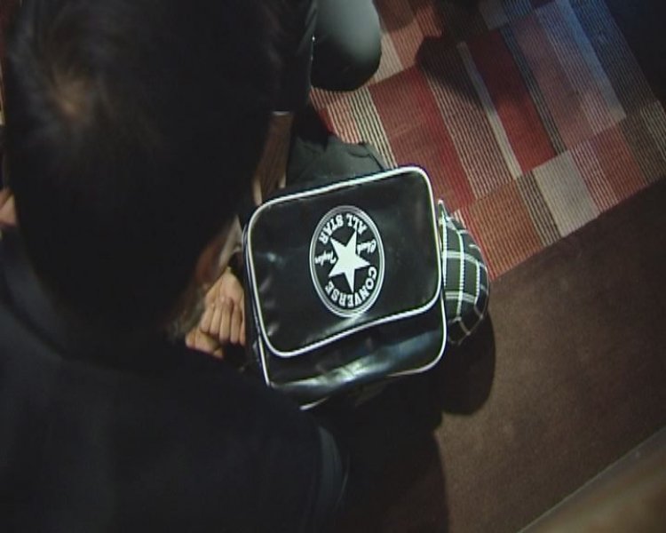 Kılıçdaroğlu'na ayakkabı fırlattılar