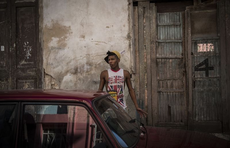 Apple devrimcilerin ülkesi Küba'ya girdi