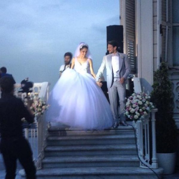 Engin Hepileri ile Beyza Şekerci evlendi