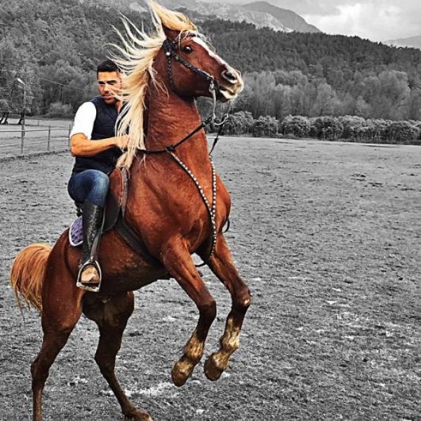 Neslihan Atagül ve Kadir Doğulu tatilde