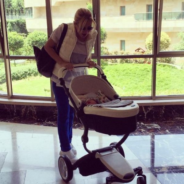 Ünlü sunucu Ece Erken boşanıyor