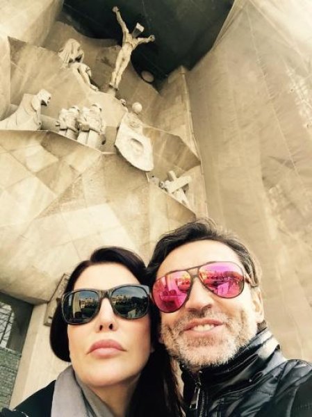 Deniz Akkaya sevgilisi Murat Varol'dan dayak yedi