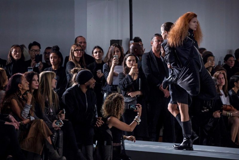 Paris Moda Haftası'nda ilginç defile