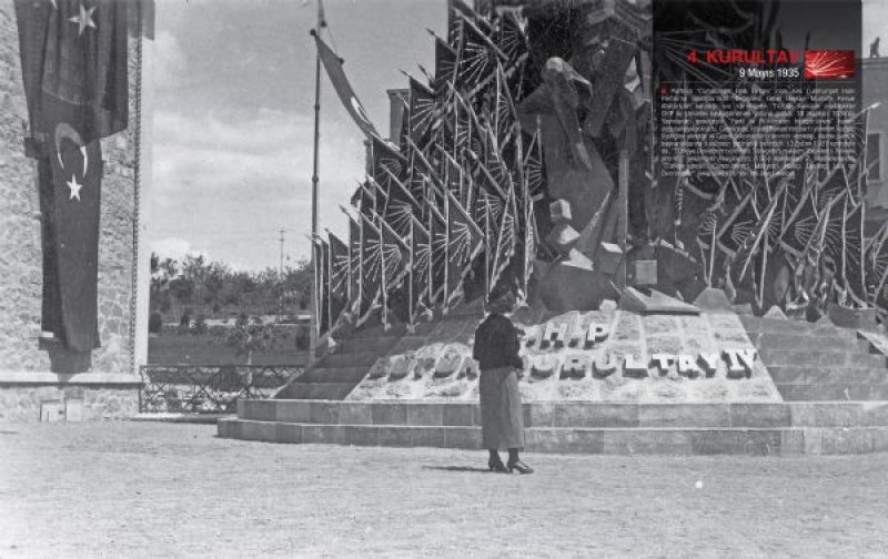 CHP'den kurultaya özel albüm