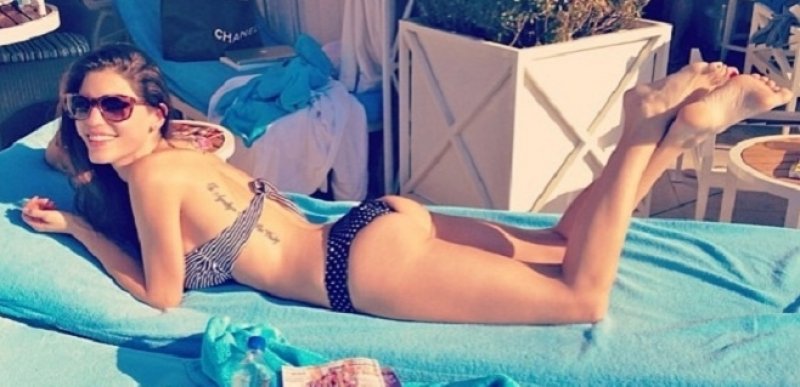 Sneijder oğlunun adını dövme yaptırdı