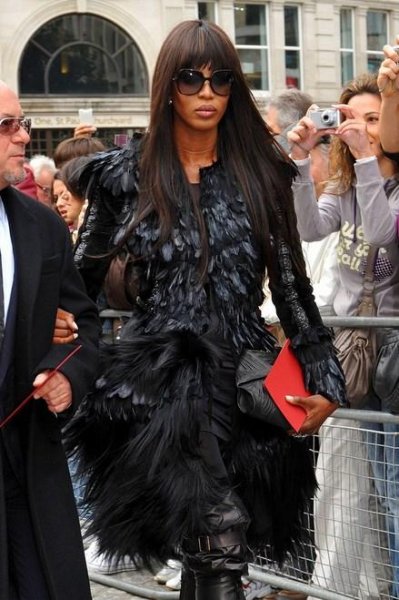 Gösteri dünyasındaki ünlülerin cenaze modası