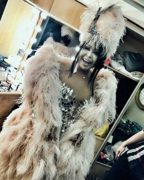 Bülent Ersoy gece yarısı dişçiye gitti