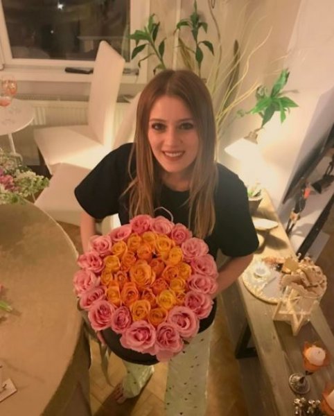 Gizem Karaca nişanlandı