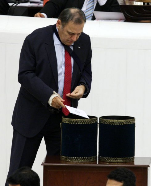 Meclis Genel Kurulu'nda yapılan oylamadan görüntüler