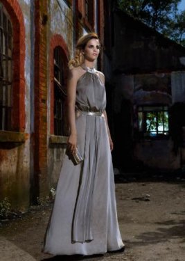 Tuğçe Kazaz dövmelerini sildirdi