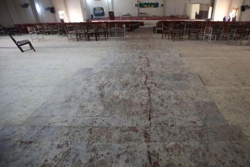 Pakistan'da Taliban'ın okul katliamından görüntüler