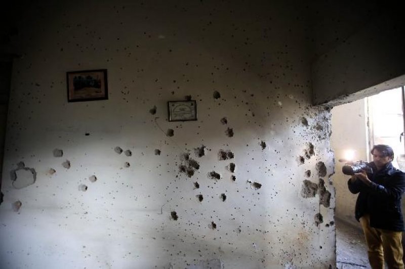 Pakistan'da Taliban'ın okul katliamından görüntüler