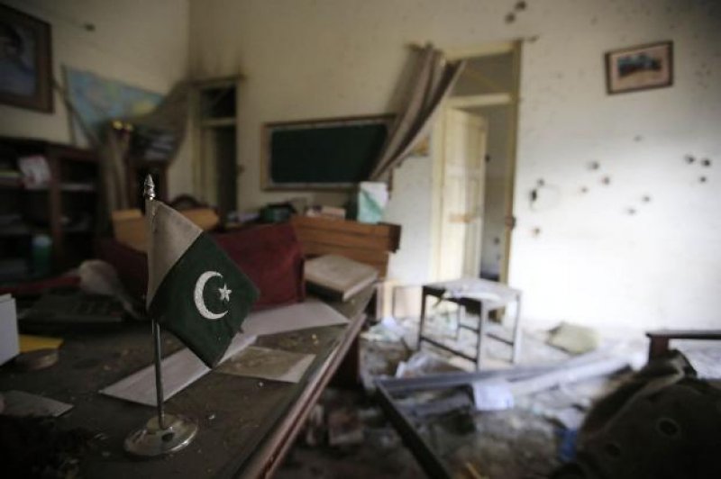 Pakistan'da Taliban'ın okul katliamından görüntüler