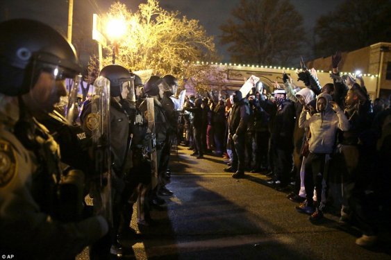 ABD'de siyahi genci öldüren polis yargılanmayacak