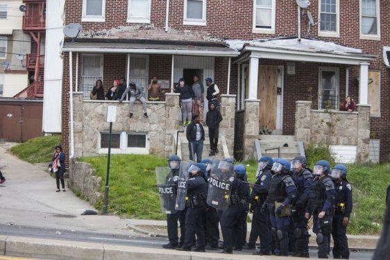 ABD'de siyahi gencin cenazesinde olaylar çıktı