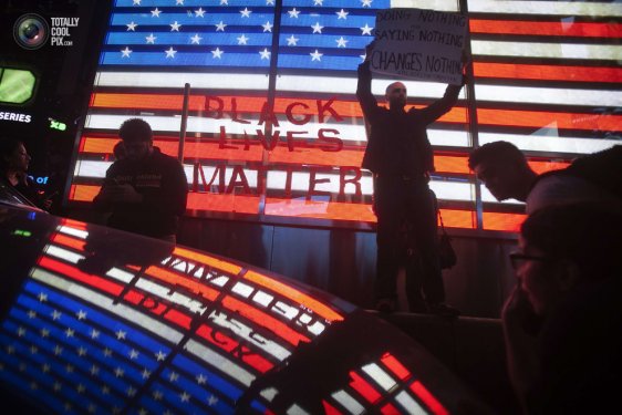 Amerika'da Ferguson eylemleri ikinci gününde