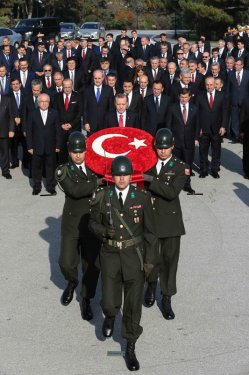 Ankara'da ilk tören Anıtkabir'de