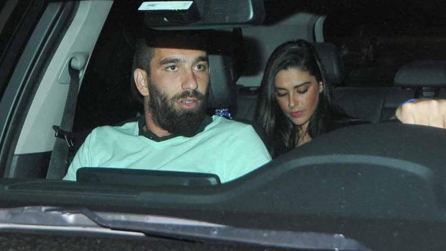 Arda Turan ile Aslıhan Doğan birlikte görüntülendi