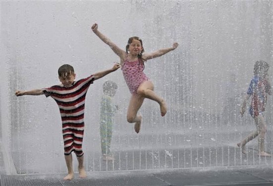 Avrupa son yılların en sıcak yazını yaşıyor