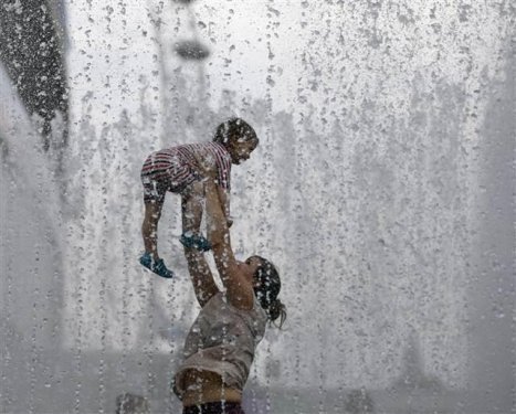 Avrupa son yılların en sıcak yazını yaşıyor