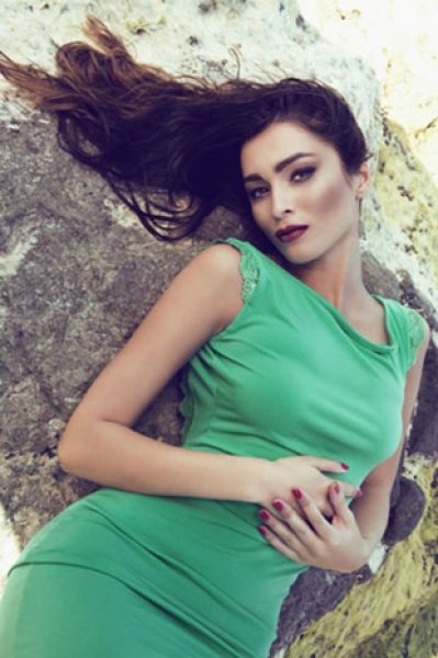 Sinan Akçıl'ın gönlünü çalan güzel Ayşe Özdemir