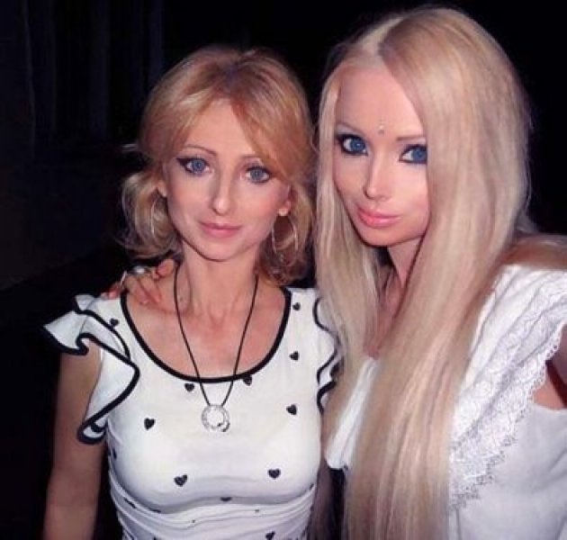 Barbie bebek  Valeria Lukyanova saldırıya uğradı